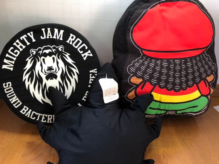 レゲエ　クッション