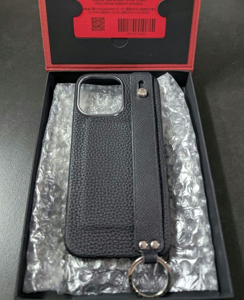 ボナベンチュラ iPhone15 Pro Max ストラップ付 シュリンクレザー