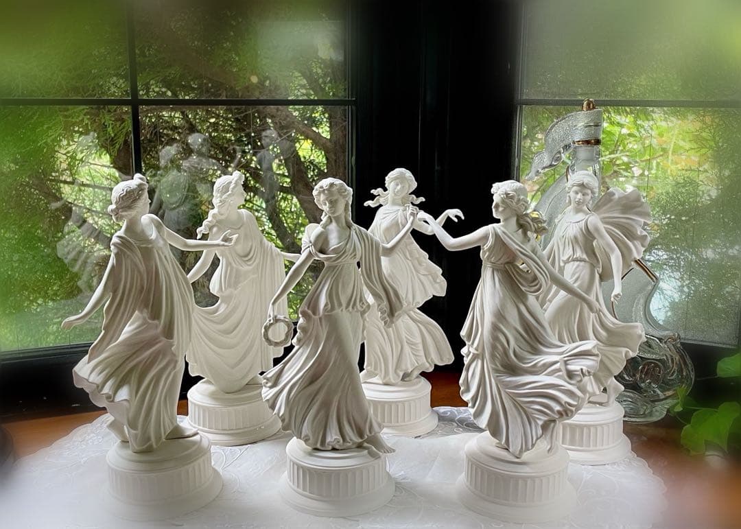 ウェッジウッド　ジャスパー　フィギュリン　　　　　　【ダンシングアワーNO.4】