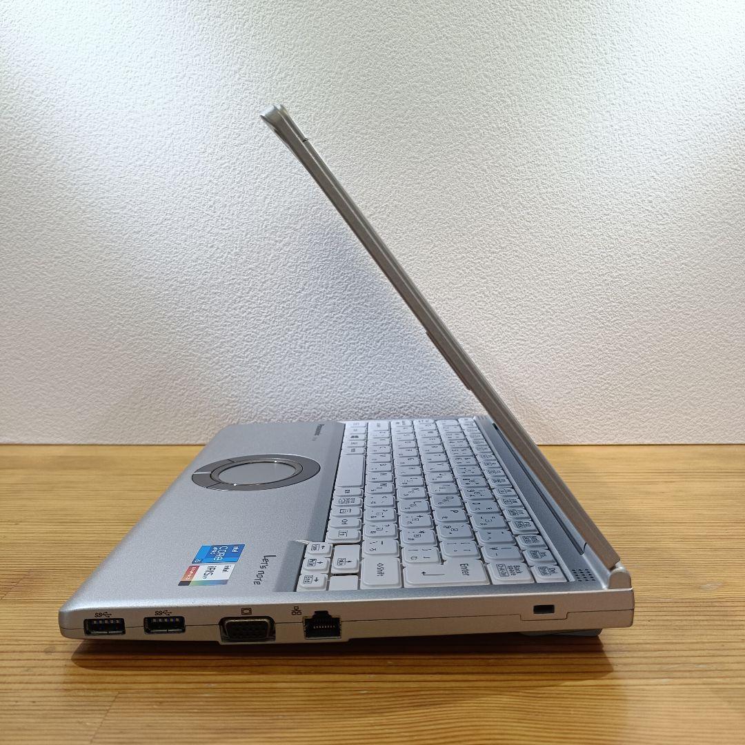 ノーPC 11世代 Corei5 SSD Windows11 メモリ16GB 銀