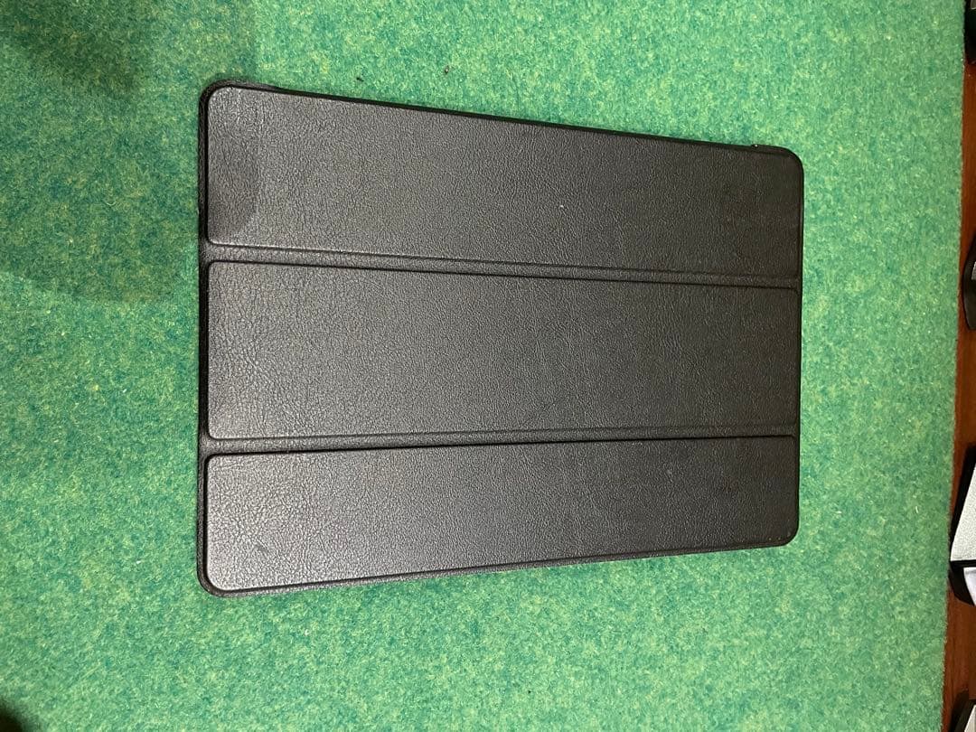 iPad (第7世代) シルバー 32GB WiFi ケース付き①