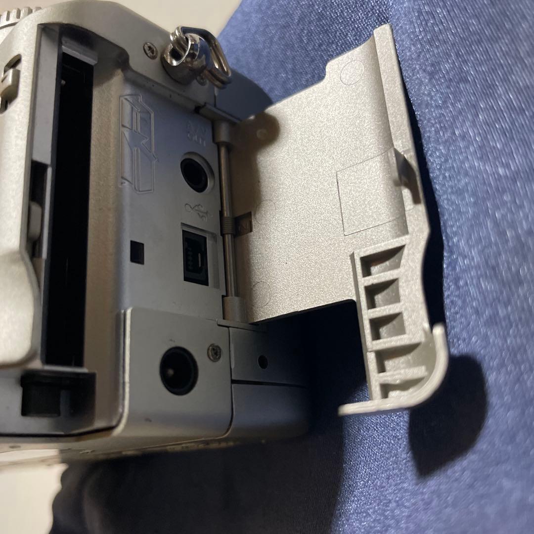 MINOLTA DIMAGE S304 コンパクトデジタルカメラ　(レア物)