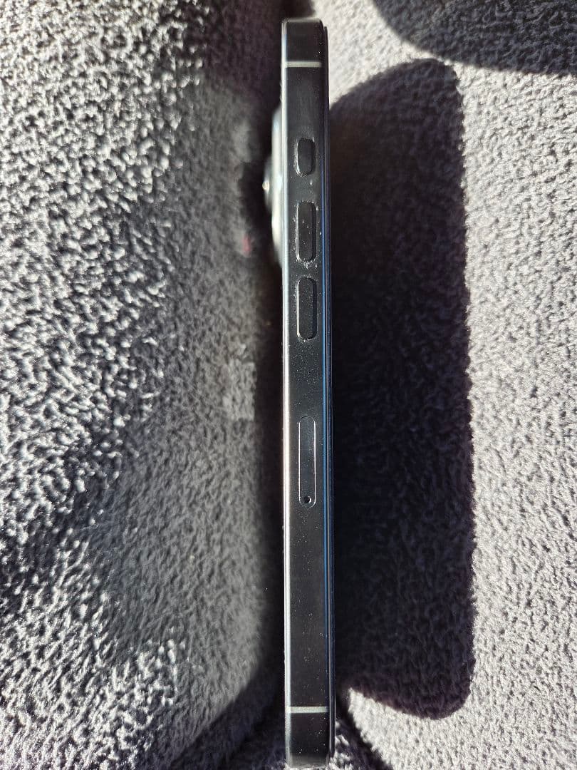 【sss】iPhone 16 Pro 256GB 【12/8まで】