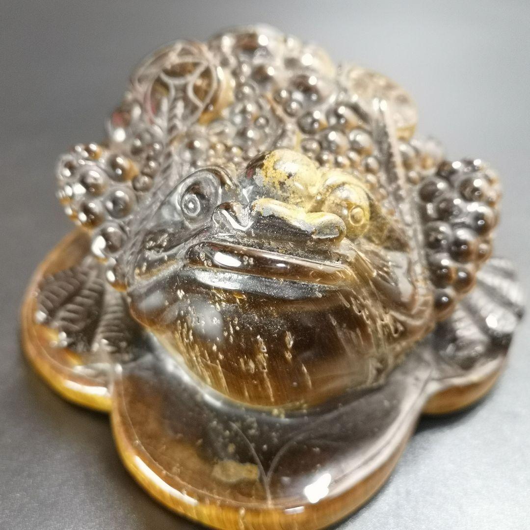 A37.三本足の蛙（金蟾）　三脚蛙　虎目石　タイガーアイ　珍品　天然石