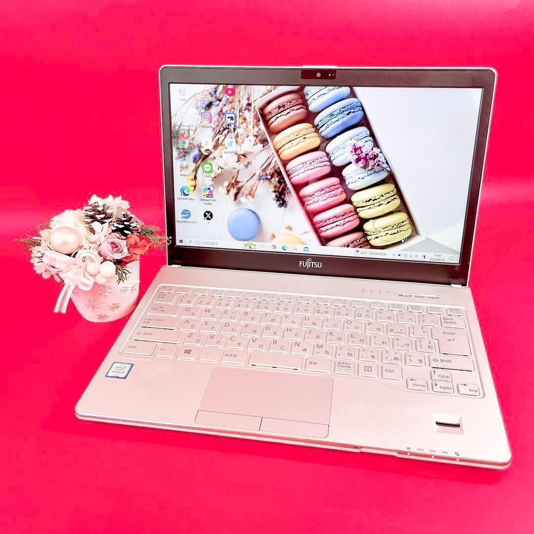 小型軽量❣️初心者おすすめ✨️初期設定済み薄型ノートパソコン白カメラ大容量500GB