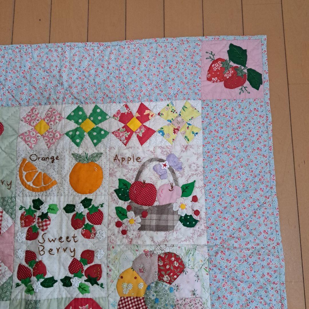 ハンドメイド　パッチワーク　タペストリー　飾り　いちご他　フルーツ　大