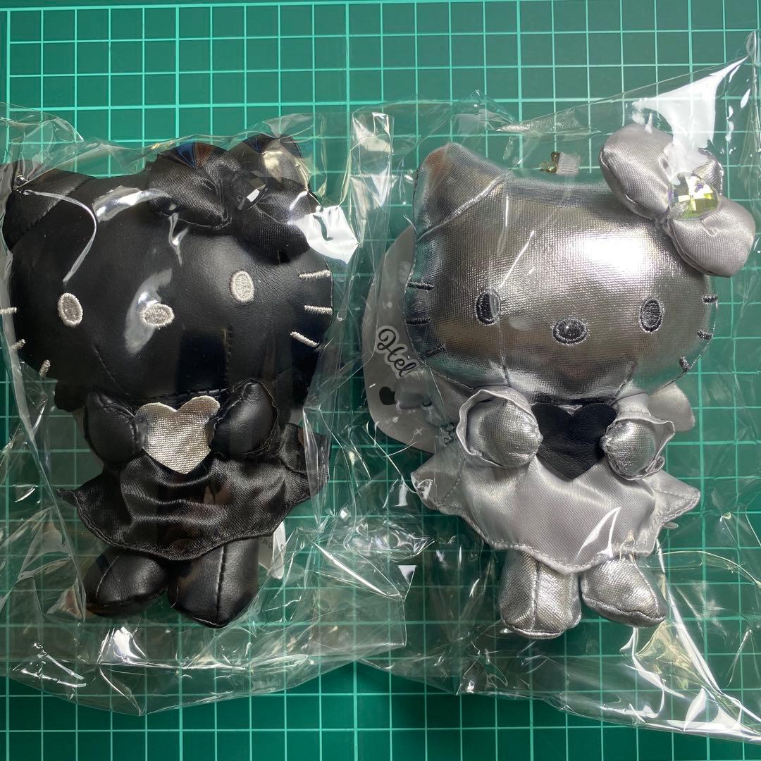 ハローキティ ぬいぐるみキーホルダー 黒と銀