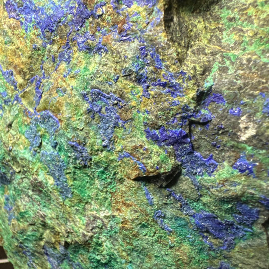 【大型】アズライト原石 約2kg 台座付き