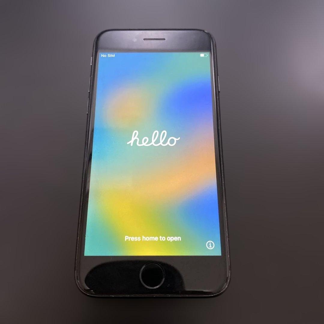 【SIMロック有り】iPhone 8 64GBスペースグレー【箱付き】