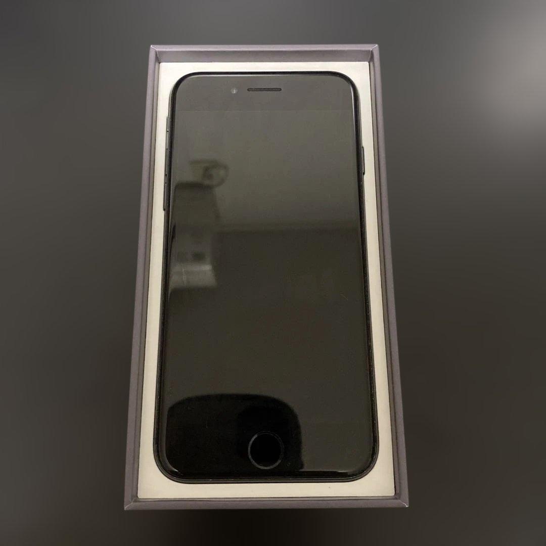 【SIMロック有り】iPhone 8 64GBスペースグレー【箱付き】