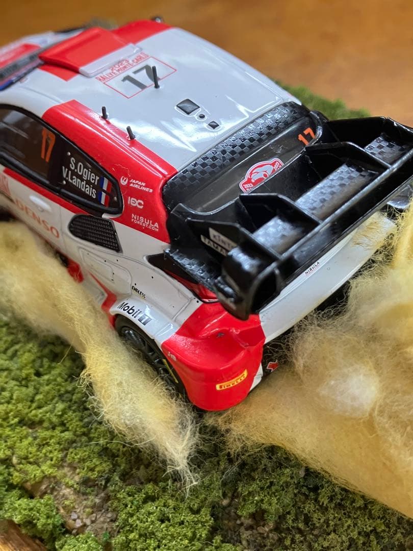 1/43 WRCヤリス/ジオラマ付き