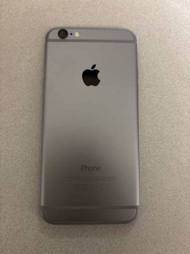 Apple iPhone 6 スペースグレー 本体　16GB