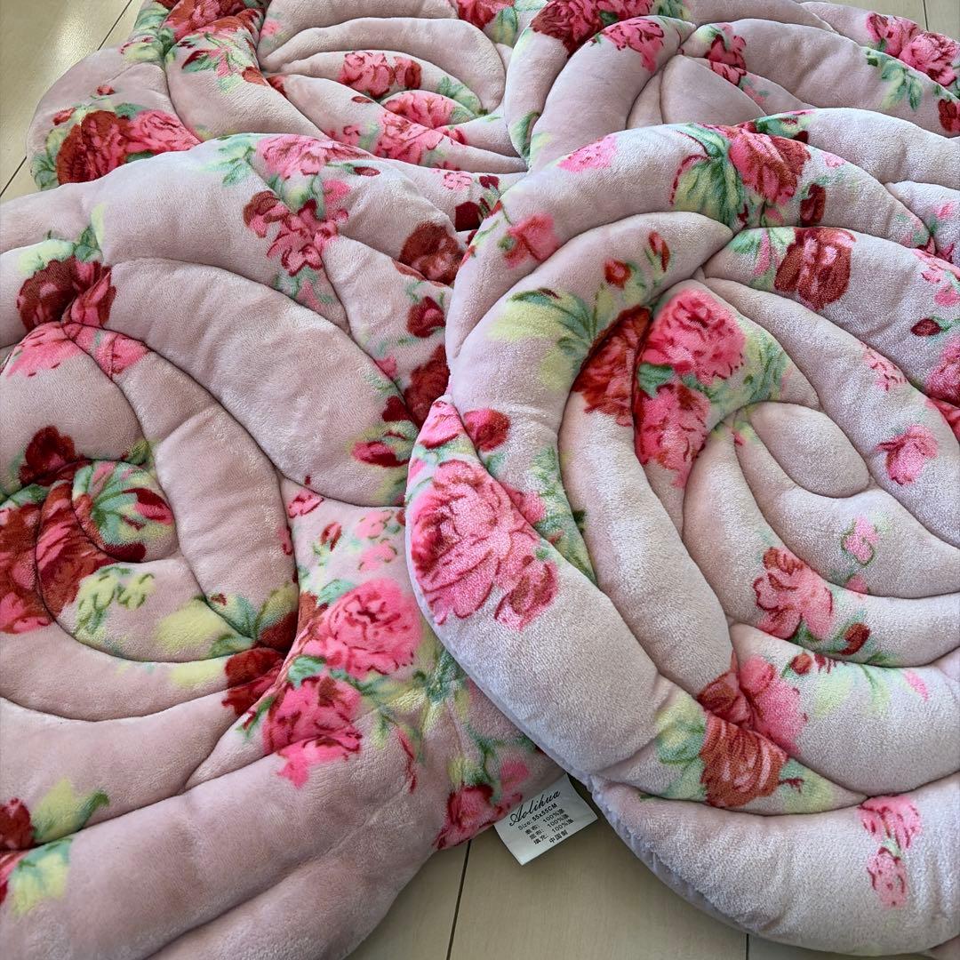 可愛い螺旋状花柄座布団4枚