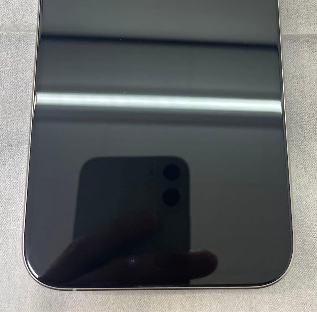 iPhone 15 Pro Max ディスプレイ新品交換済み バッテリー100%