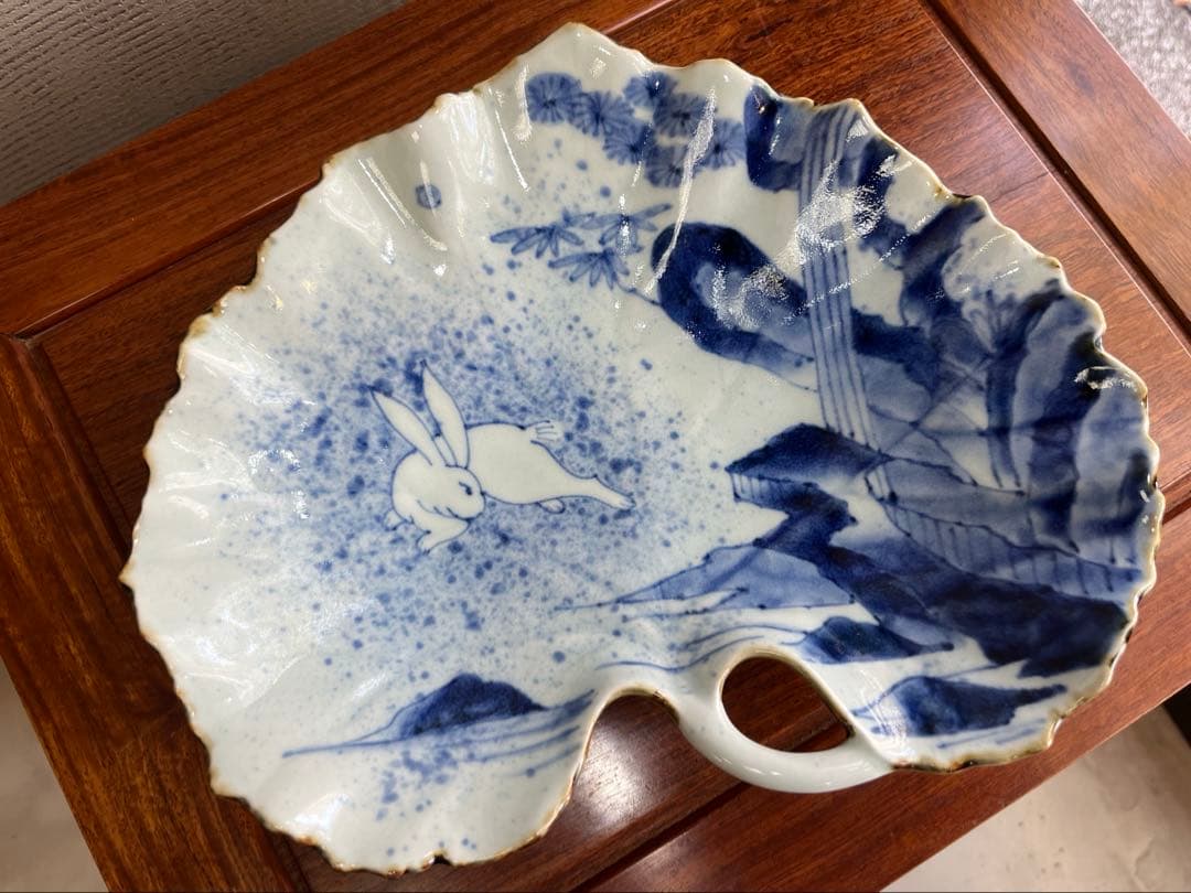 福泉窯　ツワ型　吹墨うさぎ　大皿　1点