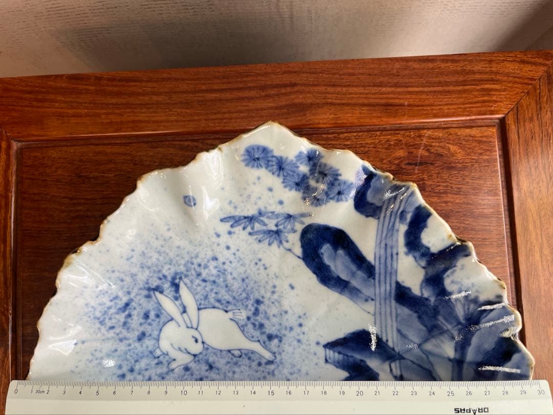 福泉窯　ツワ型　吹墨うさぎ　大皿　1点