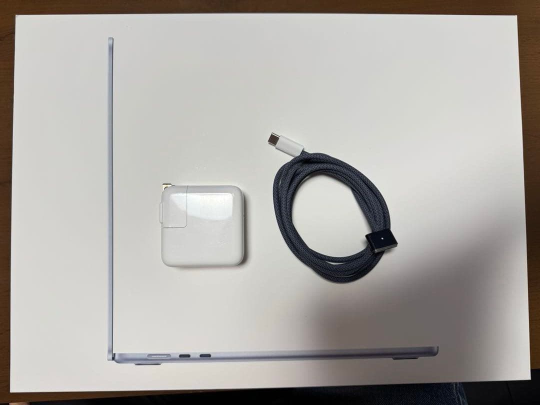 美品MacBookAir 15インチ M4 16GBメモリ 256GBストレージ