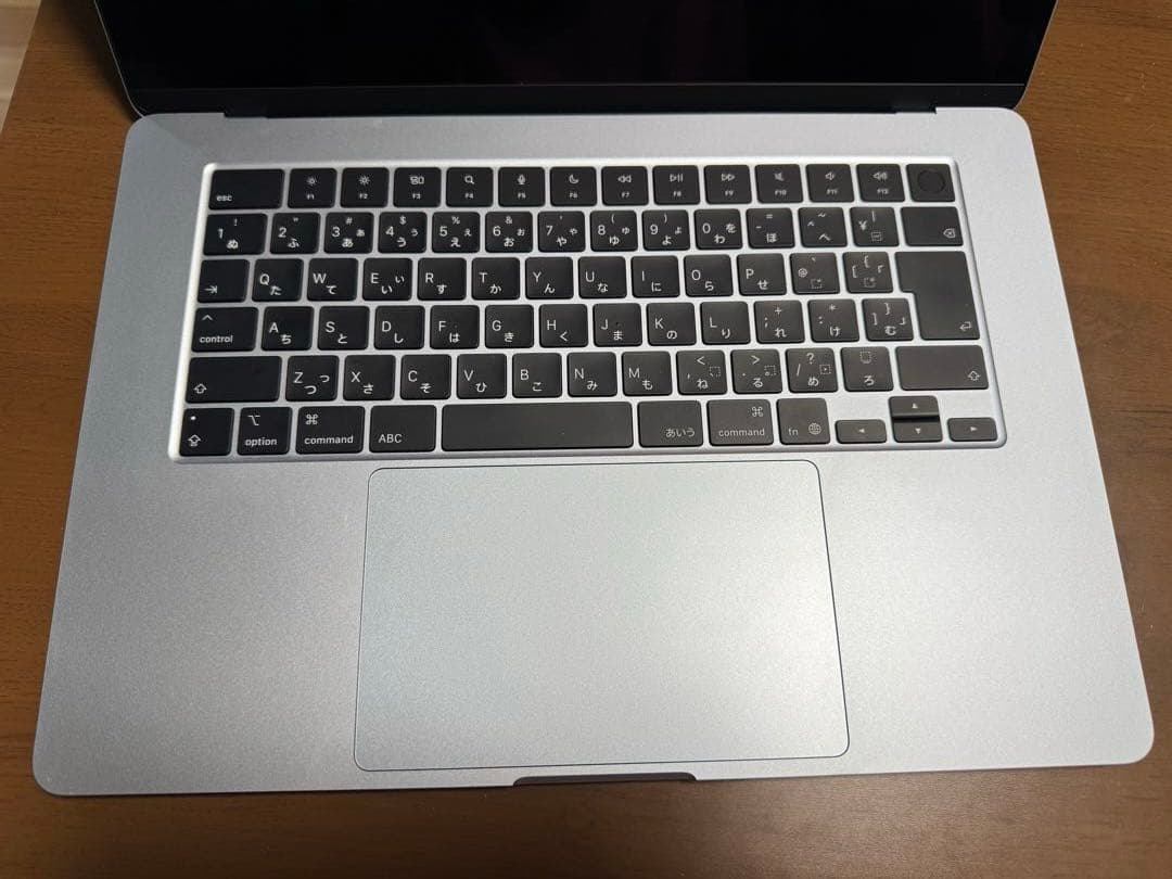 美品MacBookAir 15インチ M4 16GBメモリ 256GBストレージ