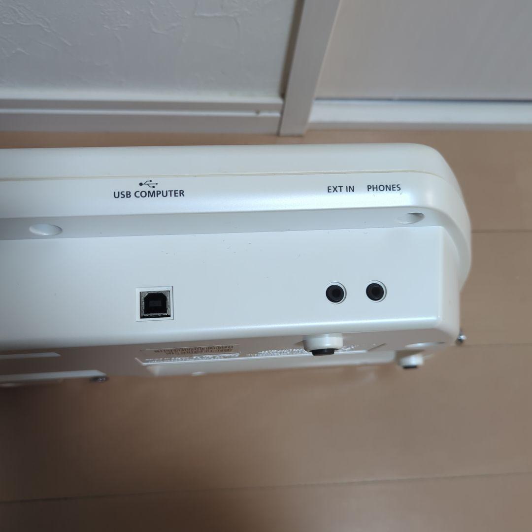 Roland Lucina AX-09 パールホワイト　バッグ、付属品あり