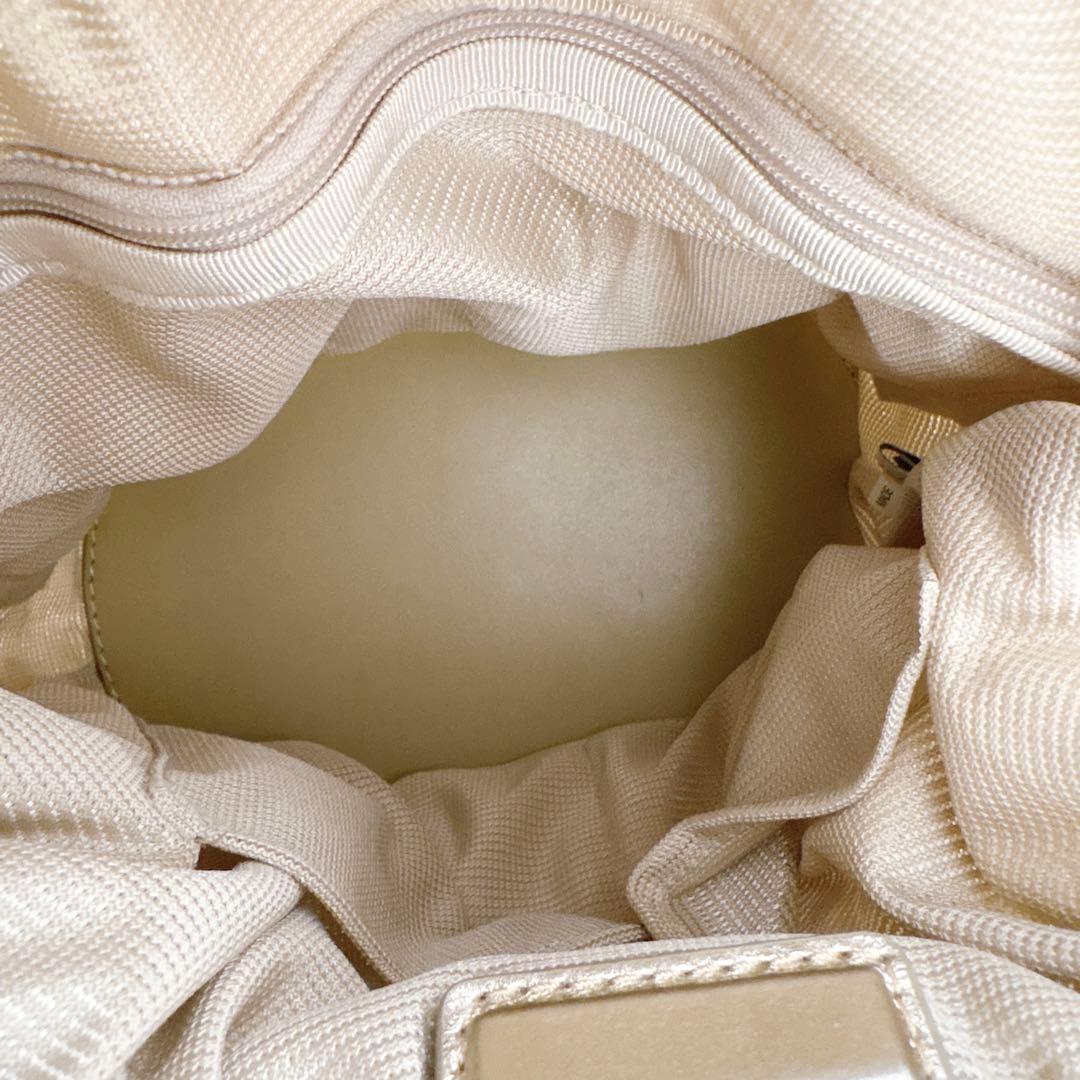 ✨人気カラー✨ アンテプリマ フィオリトゥーラ バケット型 ハンドバッグ