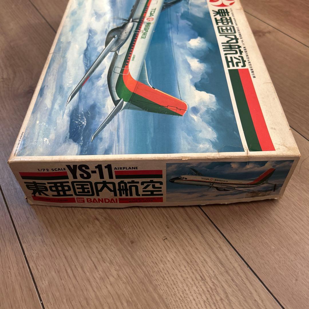 YS-11 型機 AIRPLANE 東亜国内航空仕様1/72 SCALE レトロ