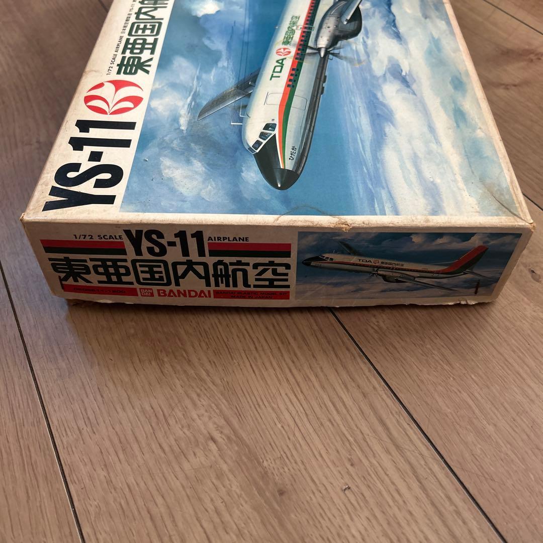 YS-11 型機 AIRPLANE 東亜国内航空仕様1/72 SCALE レトロ