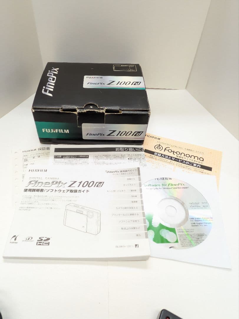 Fujifilm FinePix Z100 コンパクトデジタルカメラ