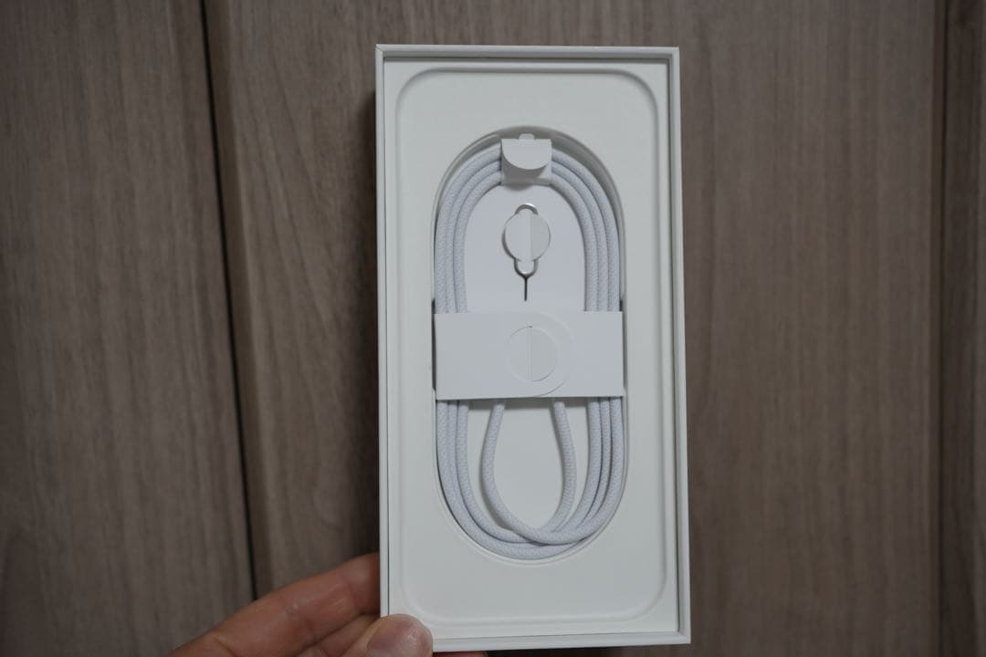 【超美品】 iPhone 16 Pro Max 256GB デザートチタニウム