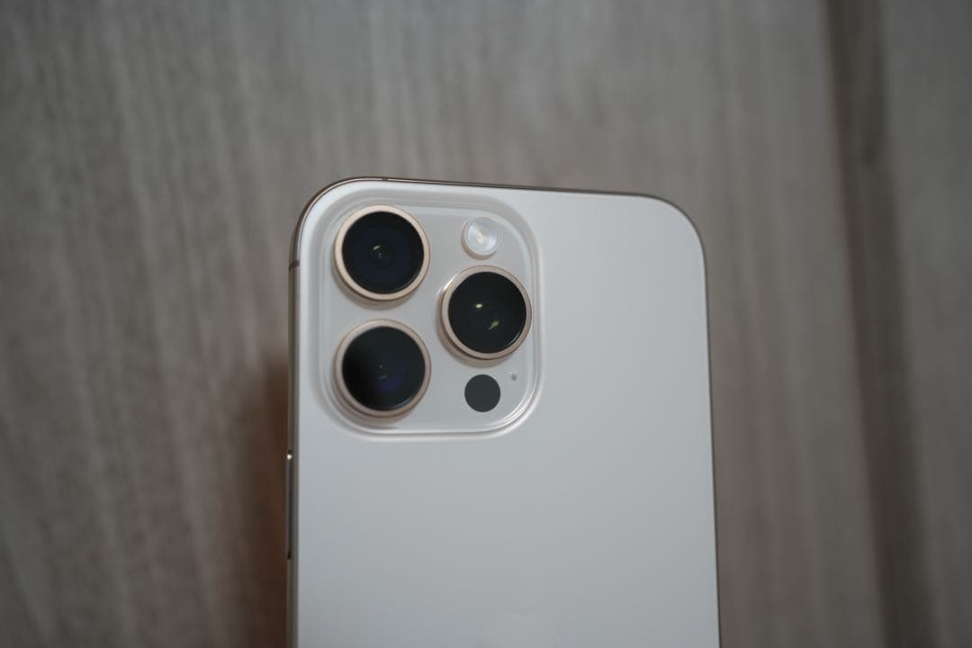 【超美品】 iPhone 16 Pro Max 256GB デザートチタニウム