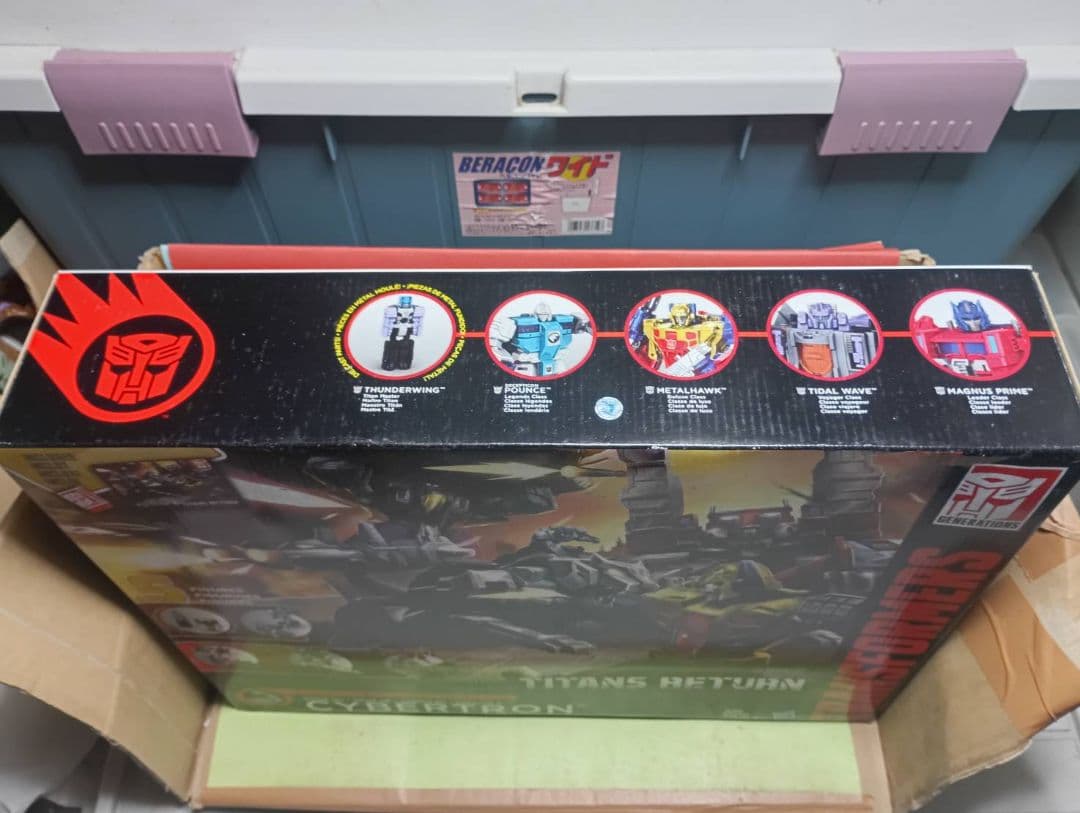 超激レア!開封品 ハズブロ タイタンズリターントランスフォーマーセット