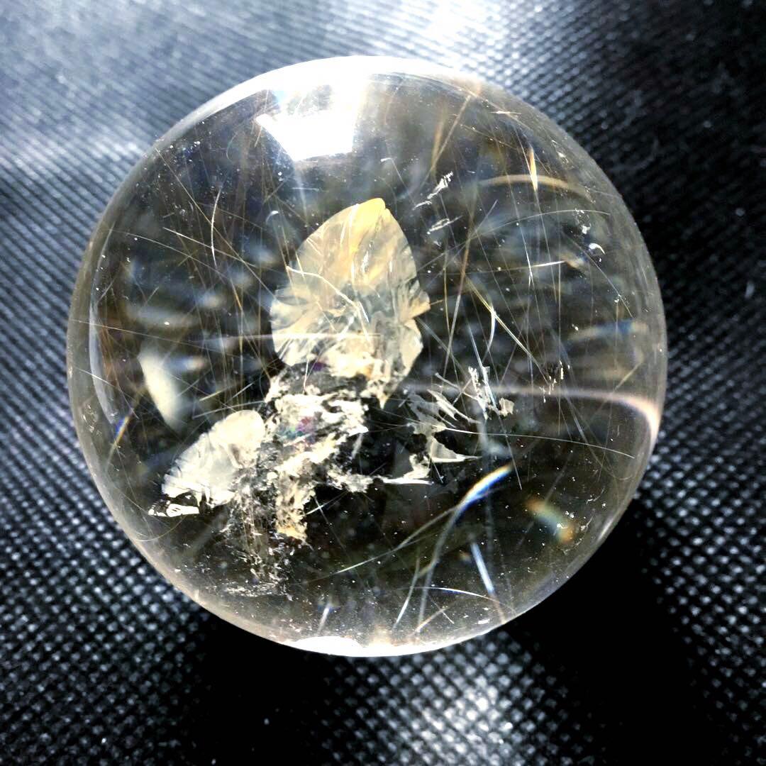 1点物　シルバールチルクォーツ水晶丸玉　ブラジル産天然石　置物　パワーストーン