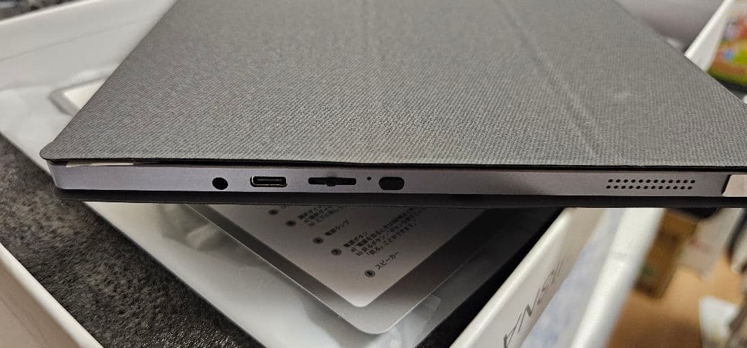 モバイルモニター 4K 13.4 インチ IGZOパネル