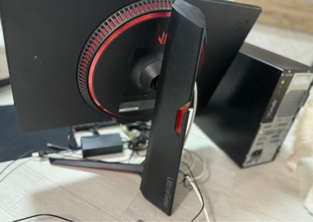 LG UltraGear 24GN650 23.8インチ。ゲーミングモニター