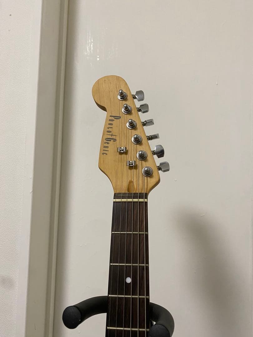 【レフティ】フォトジェニック　エレキギター　黒