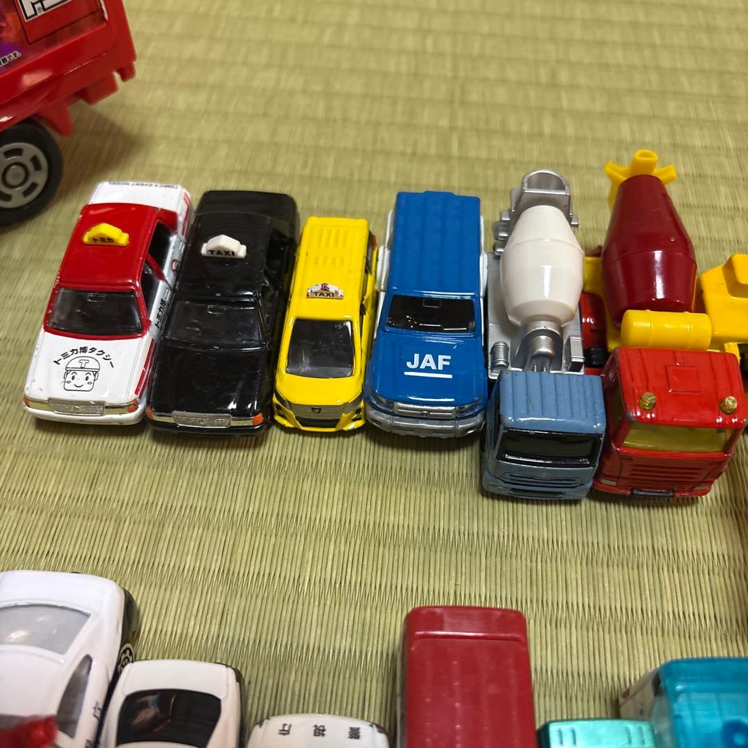 トミカ 収納トラック 運ぶよ！ キャリアカー きらピカ収納トレーラー まとめ売り
