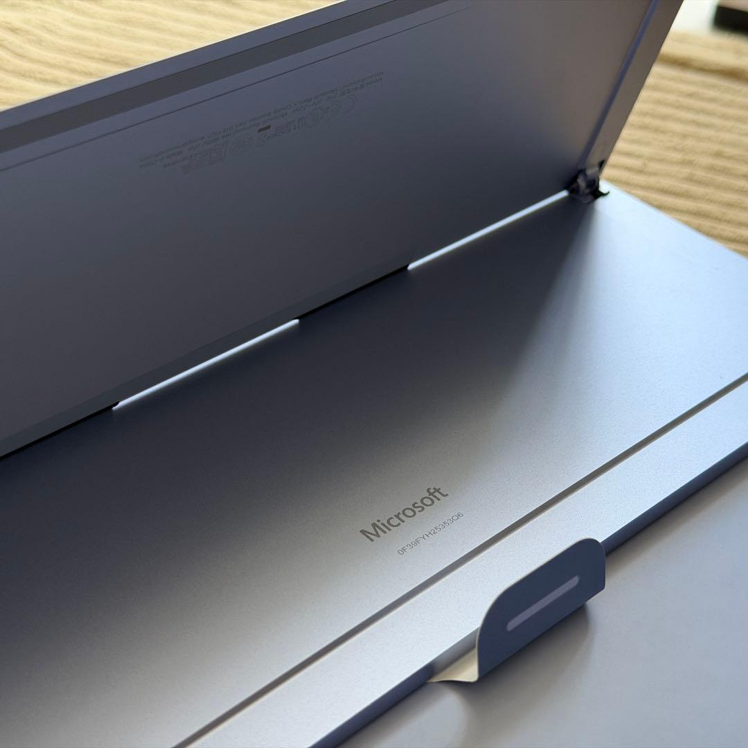 【新品同様】Surface Pro 12インチEP2-27747 バイオレット
