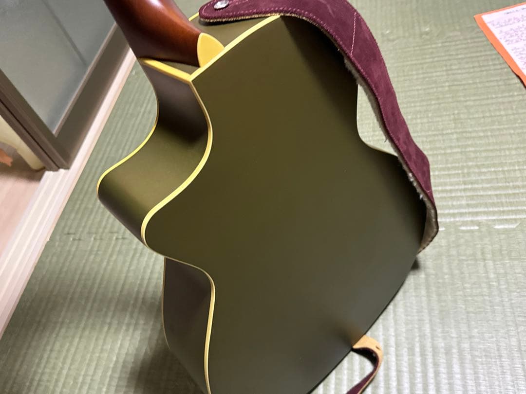 fender エレアコ　Newporter Player オリーブサテン　美品