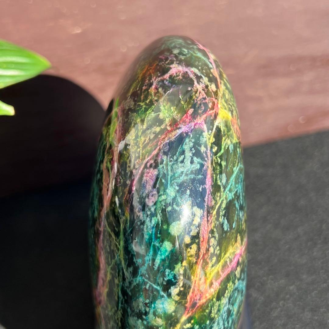 色鮮やかな石 台湾七彩石 色彩石 原石 天然石 パワーストーン 置物 鑑賞