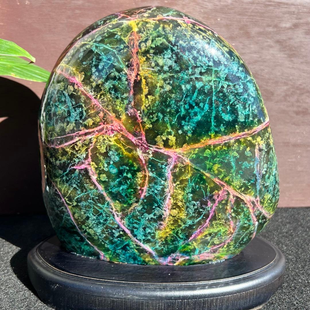 色鮮やかな石 台湾七彩石 色彩石 原石 天然石 パワーストーン 置物 鑑賞