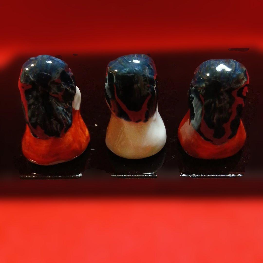 ひな人形(陶器　男雛/女雛/三人官女/左近の桜/　右近の橘/大小台座)