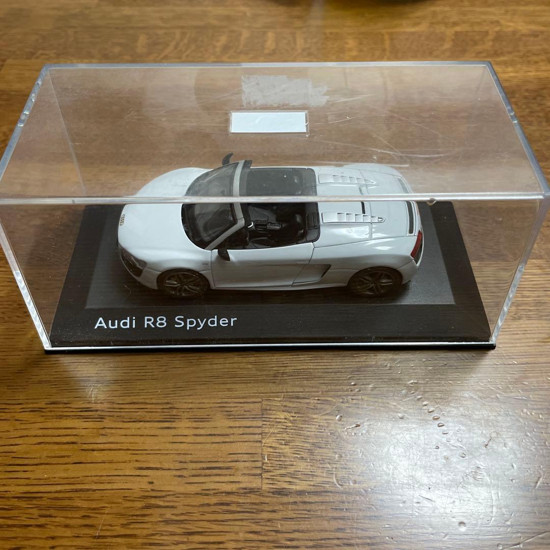 ミニカー schuco 1/43 audi r8 spyder