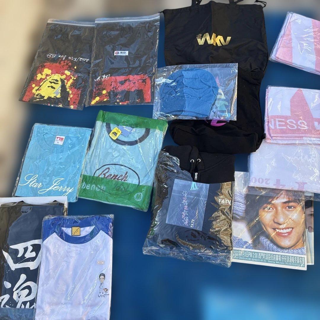 アイドルf4 台湾アイドルf4 コンサートグッズ多数新品 ヴィック・チョウ周渝民