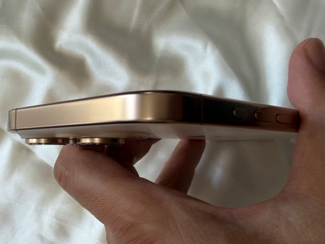 iPhone 16 Pro Max 256GB 美品 傷なし SIMフリー