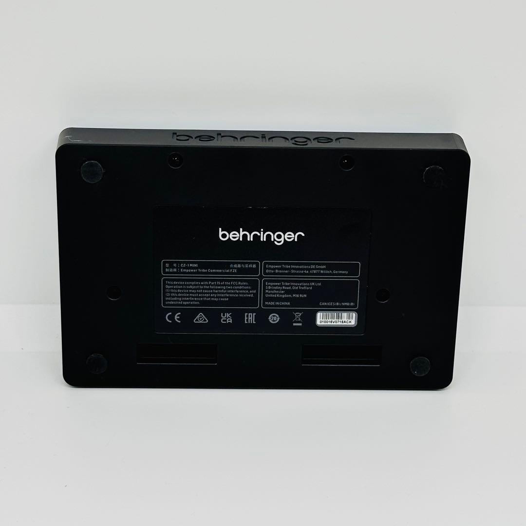 Behringer CZ-1 Mini ハイブリッドシンセサイザー