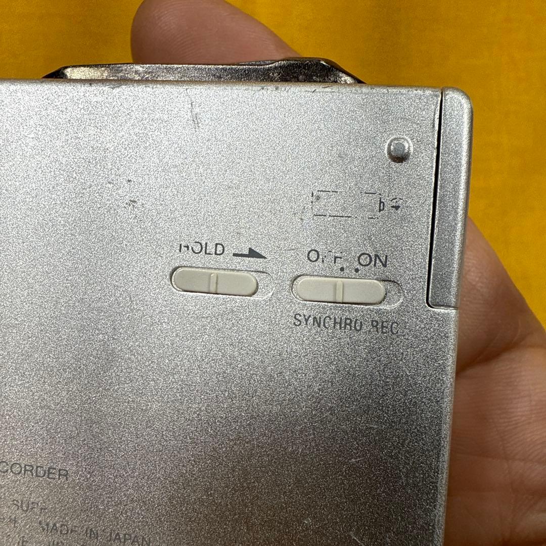 【動作品】SONY MDウォークマン MZ-R900 シルバー 動作良好