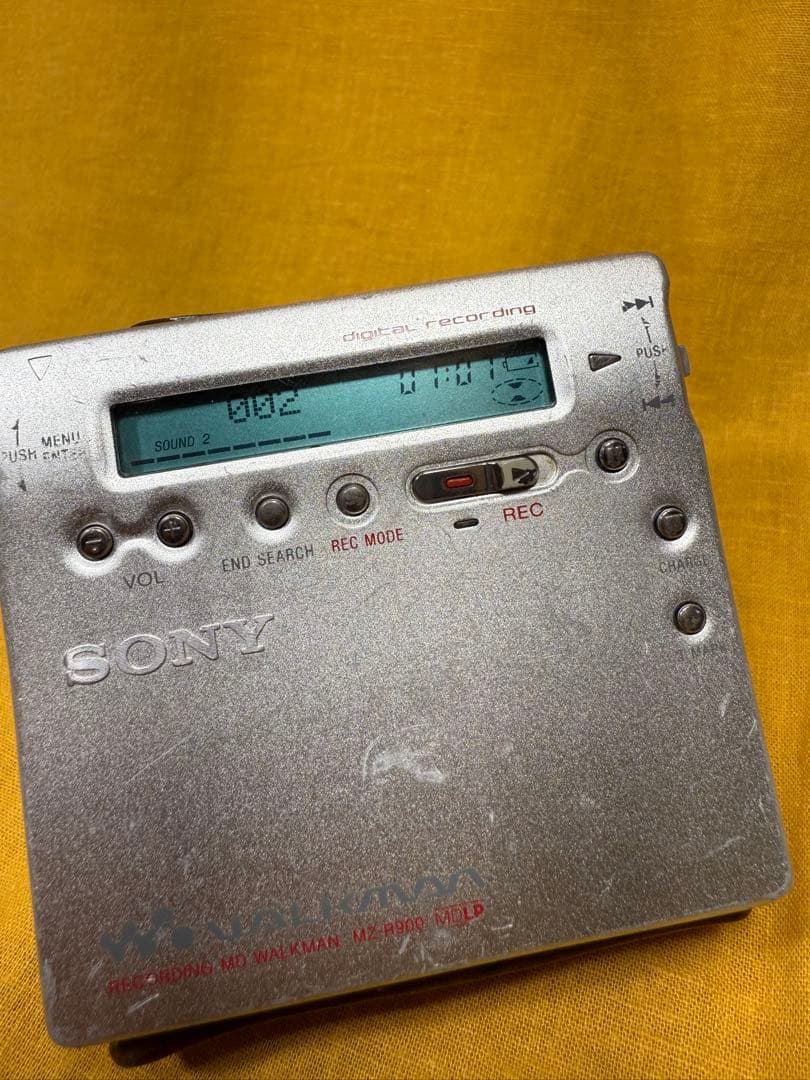 【動作品】SONY MDウォークマン MZ-R900 シルバー 動作良好