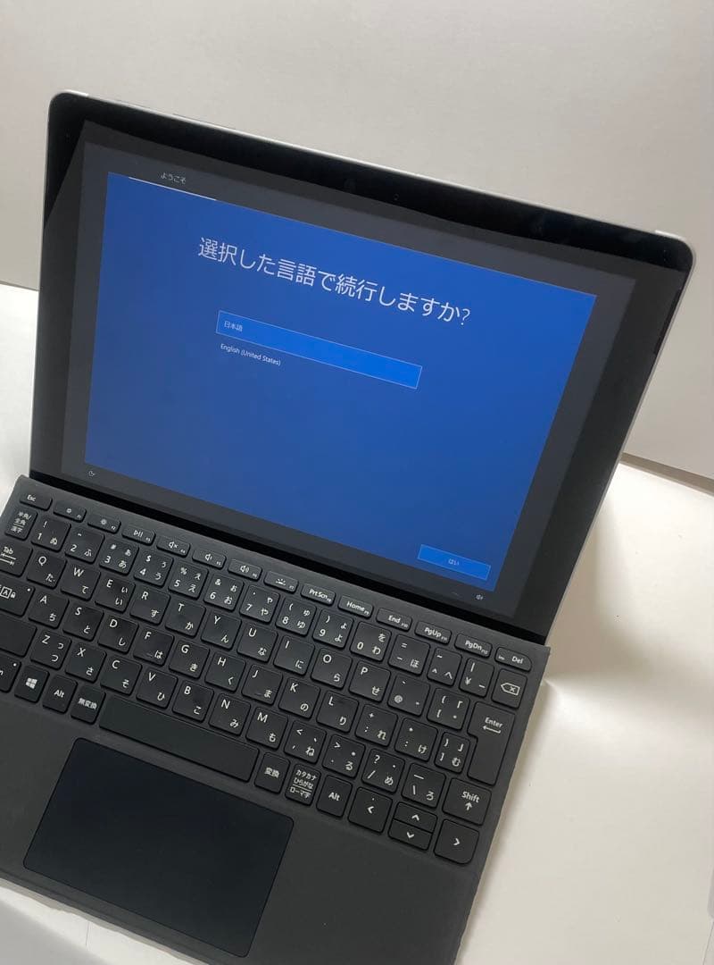 Microsoft Surface Go 初代 64GB ［外箱・充電器付属］