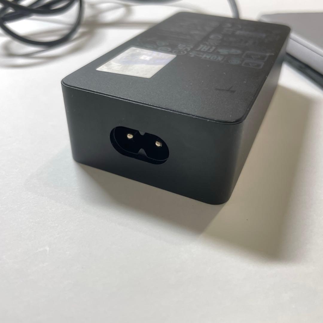 Microsoft Surface Go 初代 64GB ［外箱・充電器付属］