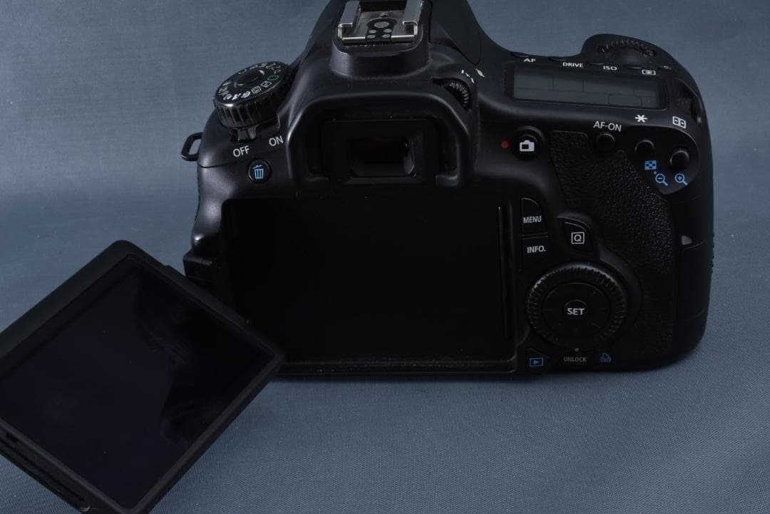 【美品】Canon EOS 60D ＋ バッテリーグリップ BG-E9 セット
