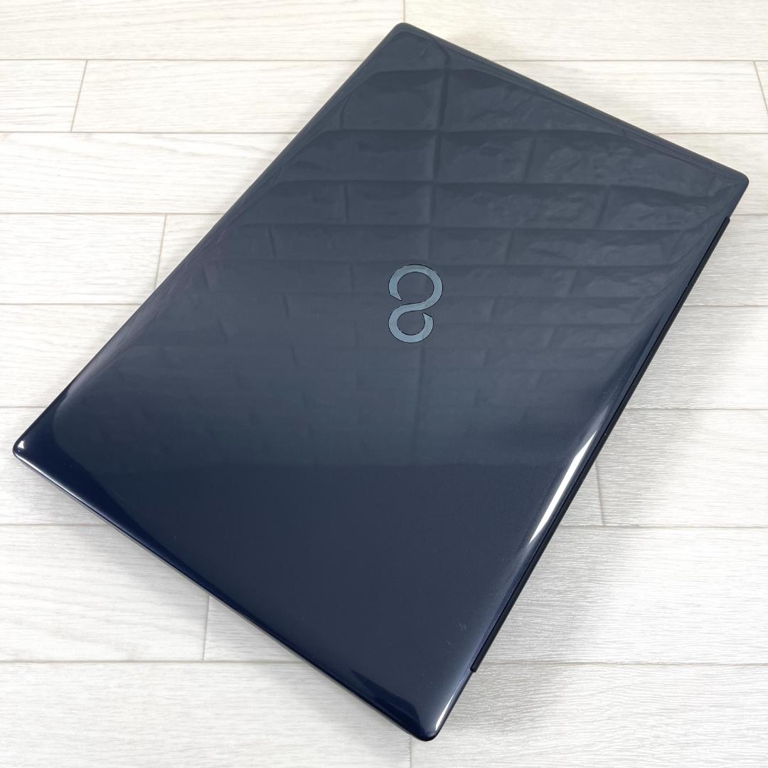 富士通 第10世代 i7 新品SSD512 メモリ16 オフィス ノートパソコン